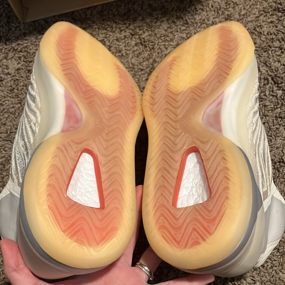 Yeezy QNTM 9.5 NWT in box
Purchased June 2023
MISTSL BASKETBALL SHOES - Picture 8 of 8